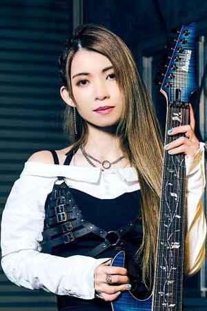 Hazuki portrait