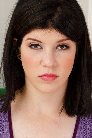 Tellula Rose portrait