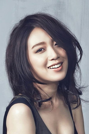 Lia Lee portrait