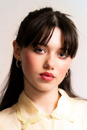 Violet McGraw portrait