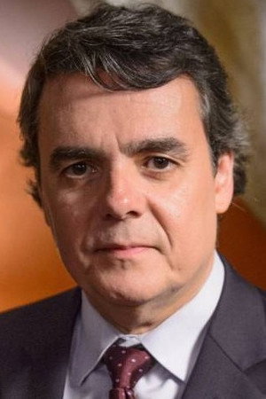 Cássio Gabus Mendes portrait