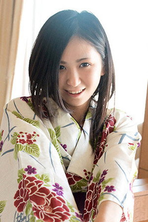 Mai Hiratsuka portrait