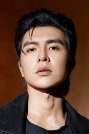 Steven Nguyễn portrait
