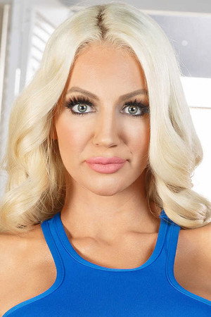 Nicolette Shea portrait