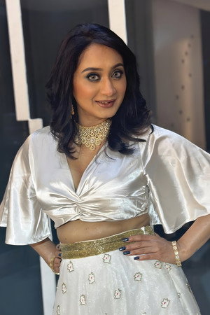 Zinat Sanu Swagata portrait
