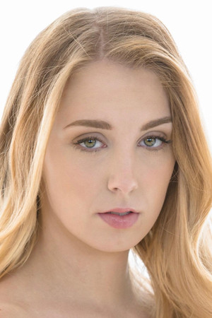 Chloe Scott portrait