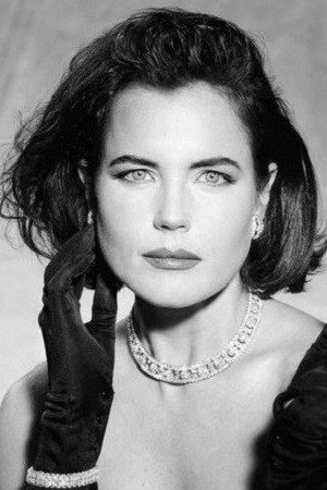 Elizabeth McGovern portrait