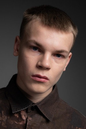Derek Leheste portrait