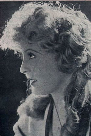 Geneviève Cargese portrait