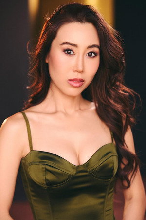 Lisa Ellee portrait