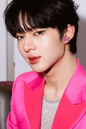 Chawarin Perdpiriyawong portrait
