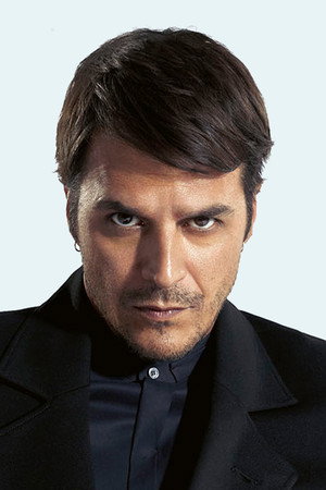 Mehmet Günsür portrait