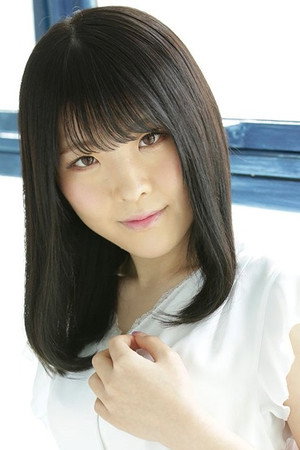 Nagi Momona portrait