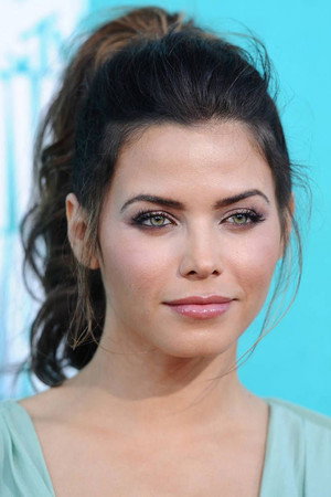 Jenna Dewan portrait