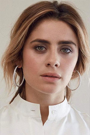Greta Scarano portrait