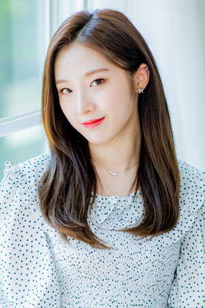 HaSeul portrait