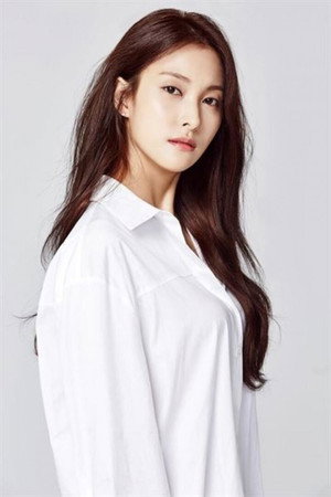 Park Gyu-ri portrait