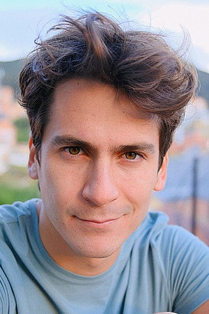 Simon Elias portrait