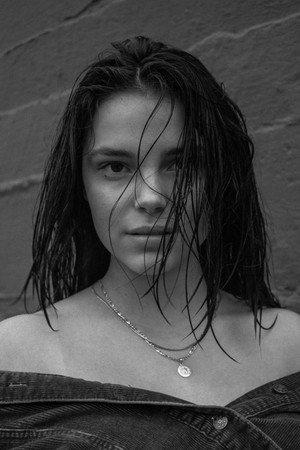 Inde Navarrette portrait