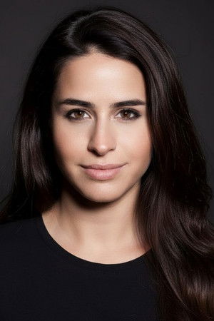 Büşra Pekin portrait