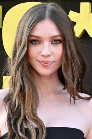 Alexa Swinton portrait