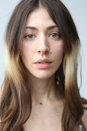 Caroline Polachek portrait