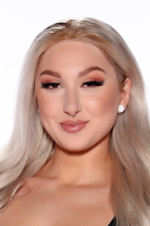 Skylar Vox portrait
