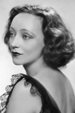 Anny Ahlers portrait