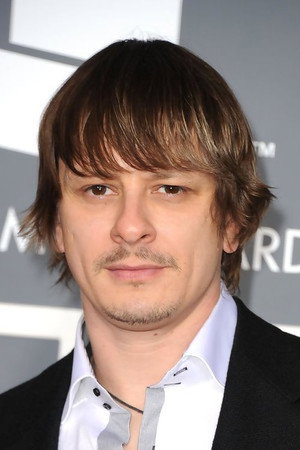 Ray Luzier portrait