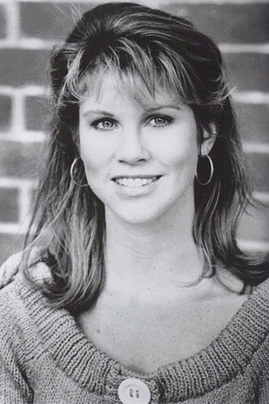 Leah Ayres portrait