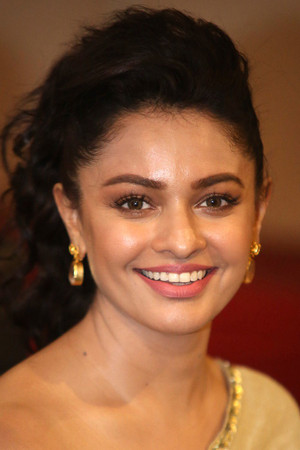 Pooja Kumar portrait