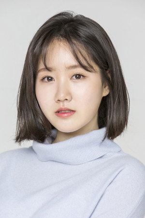 Jin Ji-hee portrait