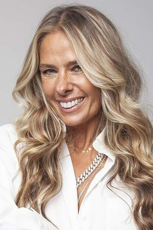 Adriane Galisteu portrait