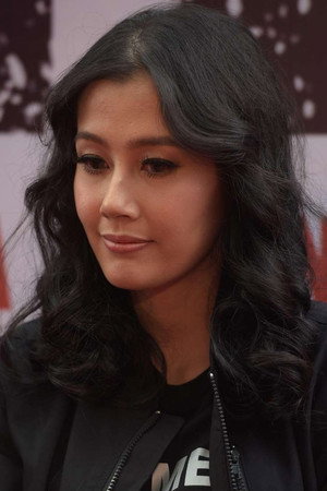 Ardina Rasti portrait