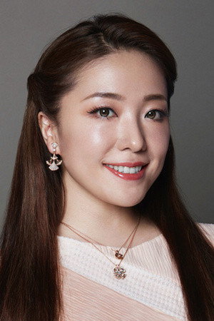 Ayaka Hirahara portrait