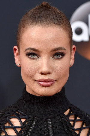 Stephanie Corneliussen portrait
