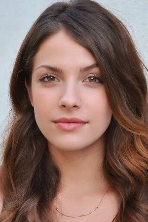Paige Spara portrait