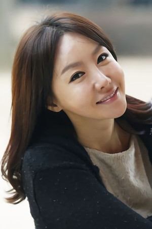 Hee-jeong portrait