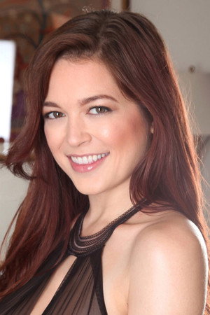 Tessa Fowler portrait