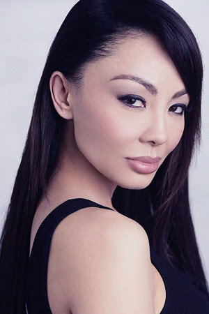 Natasha Yi portrait