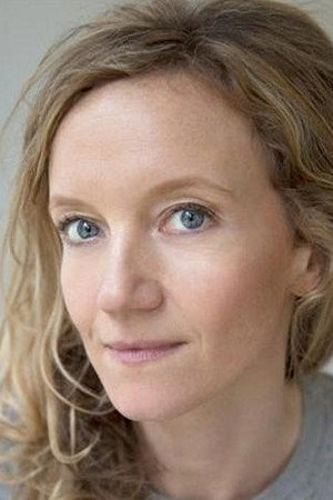 Lara Cazalet portrait