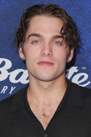 Dylan Sprayberry portrait