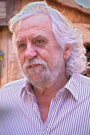 Dan Hennah portrait