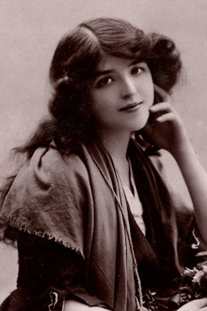 Lillian Burns portrait