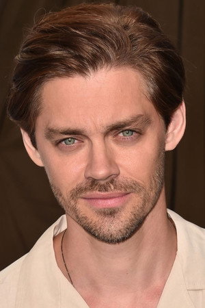 Tom Payne portrait