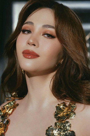 Janella Salvador portrait