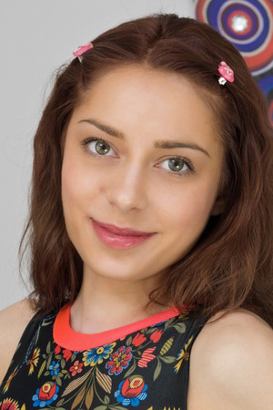 Lena Raz portrait