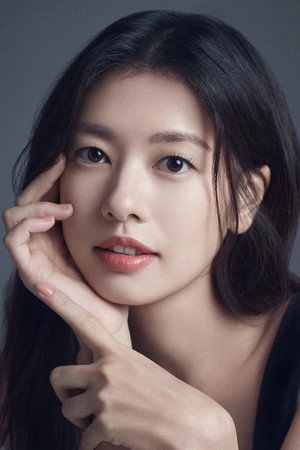 Jung So-min portrait