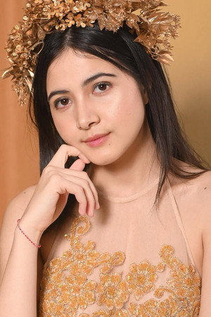 Bulan Sutena portrait