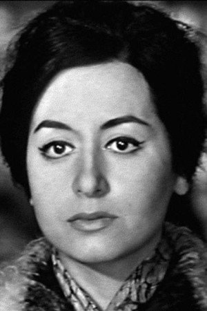Lucie Arnold portrait